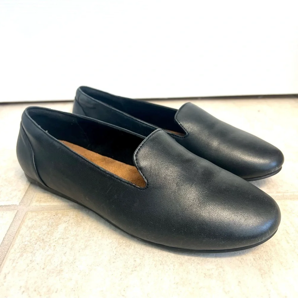 Softwalk Shelby Slip-On black leather comfy minimalist preppy classic womens 8.5